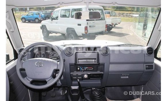Buy Import Toyota Land Cruiser White Car in Import - Dubai in Ayeyarwady Buy Import Toyota Land Cruiser White Car in Import - Dubai in Ayeyarwady