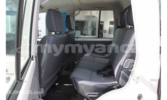 Buy Import Toyota Land Cruiser White Car in Import - Dubai in Ayeyarwady Buy Import Toyota Land Cruiser White Car in Import - Dubai in Ayeyarwady