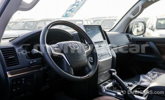 Buy Import Toyota Land Cruiser White Car in Import - Dubai in Ayeyarwady Buy Import Toyota Land Cruiser White Car in Import - Dubai in Ayeyarwady