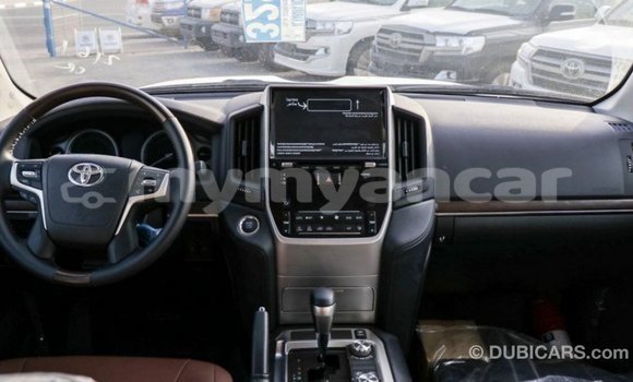 Buy Import Toyota Land Cruiser White Car in Import - Dubai in Ayeyarwady Buy Import Toyota Land Cruiser White Car in Import - Dubai in Ayeyarwady