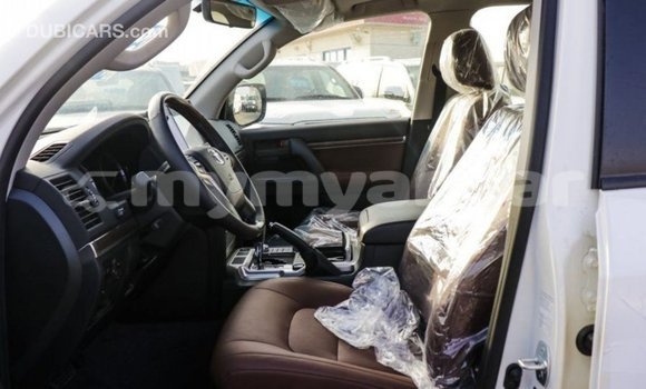 Buy Import Toyota Land Cruiser White Car in Import - Dubai in Ayeyarwady Buy Import Toyota Land Cruiser White Car in Import - Dubai in Ayeyarwady
