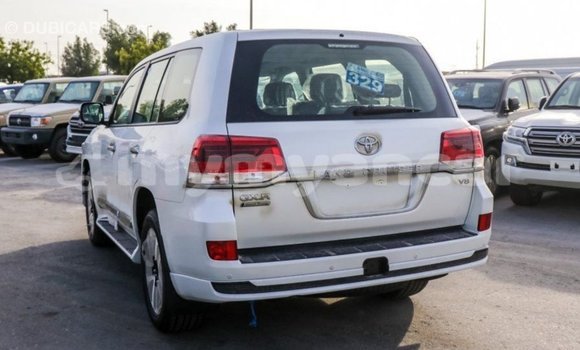Buy Import Toyota Land Cruiser White Car in Import - Dubai in Ayeyarwady Buy Import Toyota Land Cruiser White Car in Import - Dubai in Ayeyarwady