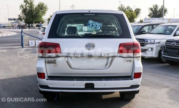 Buy Import Toyota Land Cruiser White Car in Import - Dubai in Ayeyarwady Buy Import Toyota Land Cruiser White Car in Import - Dubai in Ayeyarwady