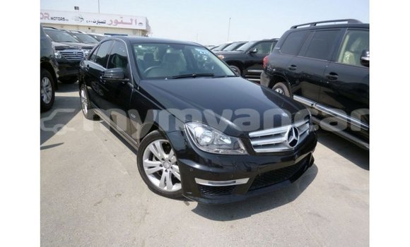 သွင်းကုန် Mercedes-Benz 200 Black ကား Import - Dubai Ayeyarwady သွင်းကုန် Mercedes-Benz 200 Black ကား Import - Dubai Ayeyarwady