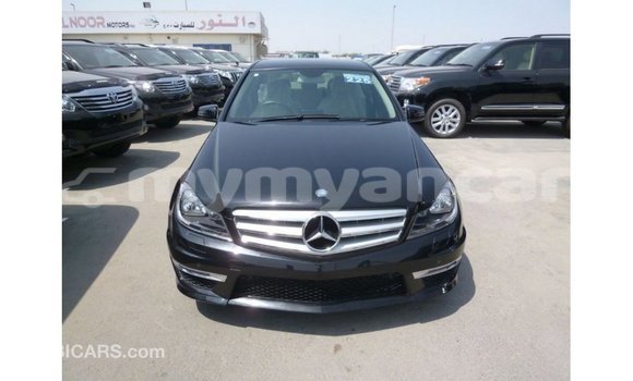 သွင်းကုန် Mercedes-Benz 200 Black ကား Import - Dubai Ayeyarwady သွင်းကုန် Mercedes-Benz 200 Black ကား Import - Dubai Ayeyarwady