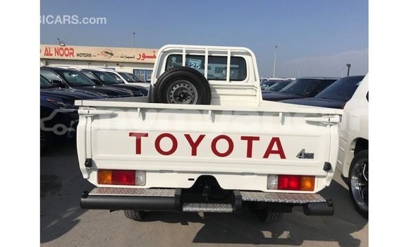 Buy Import Toyota Land Cruiser White Car in Import - Dubai in Ayeyarwady Buy Import Toyota Land Cruiser White Car in Import - Dubai in Ayeyarwady