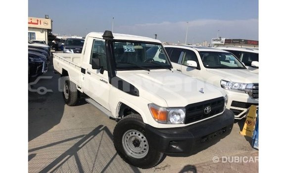 Buy Import Toyota Land Cruiser White Car in Import - Dubai in Ayeyarwady Buy Import Toyota Land Cruiser White Car in Import - Dubai in Ayeyarwady