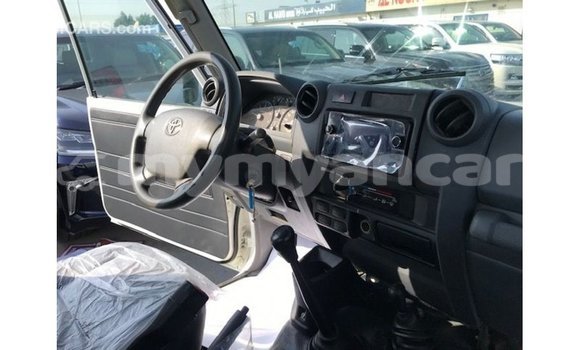Buy Import Toyota Land Cruiser White Car in Import - Dubai in Ayeyarwady Buy Import Toyota Land Cruiser White Car in Import - Dubai in Ayeyarwady