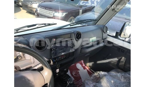 Buy Import Toyota Land Cruiser White Car in Import - Dubai in Ayeyarwady Buy Import Toyota Land Cruiser White Car in Import - Dubai in Ayeyarwady