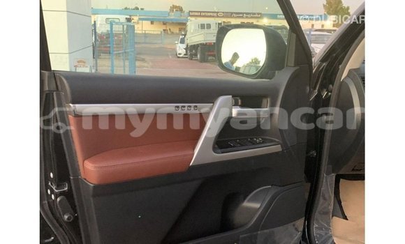 Buy Import Toyota Land Cruiser Black Car in Import - Dubai in Ayeyarwady Buy Import Toyota Land Cruiser Black Car in Import - Dubai in Ayeyarwady