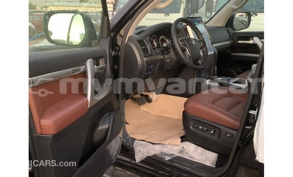 Buy Import Toyota Land Cruiser Black Car in Import - Dubai in Ayeyarwady Buy Import Toyota Land Cruiser Black Car in Import - Dubai in Ayeyarwady