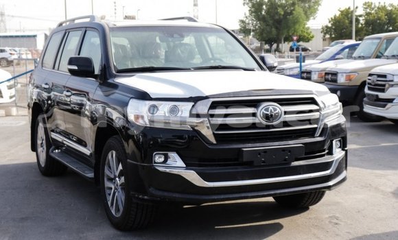 Buy Import Toyota Land Cruiser Black Car in Import - Dubai in Ayeyarwady Buy Import Toyota Land Cruiser Black Car in Import - Dubai in Ayeyarwady
