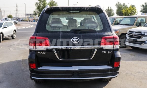 Buy Import Toyota Land Cruiser Black Car in Import - Dubai in Ayeyarwady Buy Import Toyota Land Cruiser Black Car in Import - Dubai in Ayeyarwady