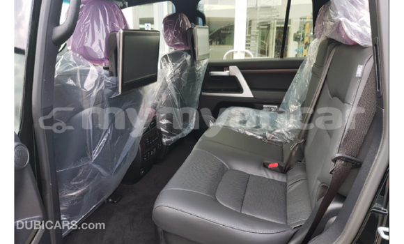 Buy Import Toyota Land Cruiser Black Car in Import - Dubai in Ayeyarwady Buy Import Toyota Land Cruiser Black Car in Import - Dubai in Ayeyarwady