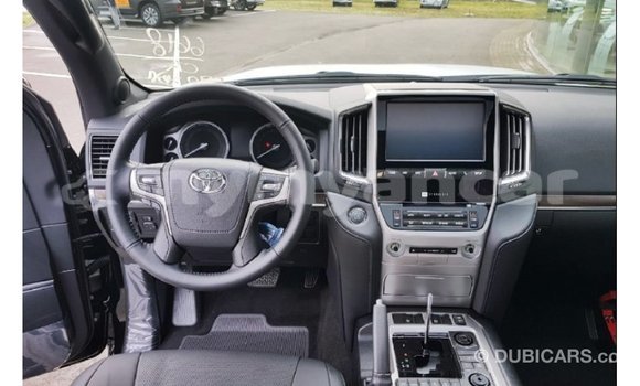 Buy Import Toyota Land Cruiser Black Car in Import - Dubai in Ayeyarwady Buy Import Toyota Land Cruiser Black Car in Import - Dubai in Ayeyarwady