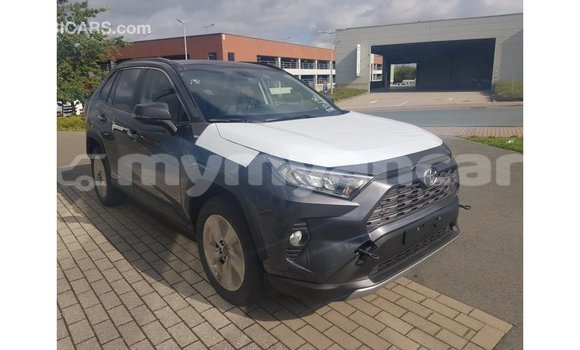 Buy Import Toyota 4Runner Other Car in Import - Dubai in Ayeyarwady Buy Import Toyota 4Runner Other Car in Import - Dubai in Ayeyarwady