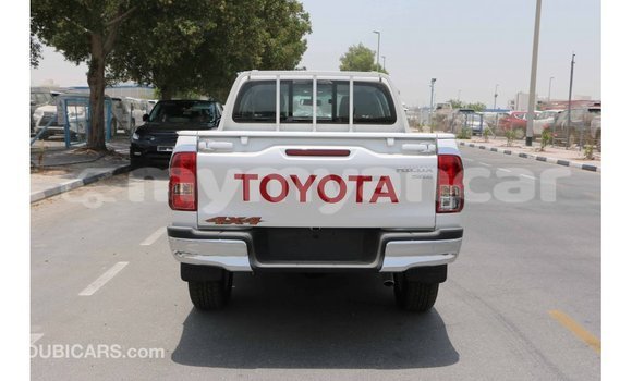 Buy Import Toyota Hilux White Car in Import - Dubai in Ayeyarwady Buy Import Toyota Hilux White Car in Import - Dubai in Ayeyarwady