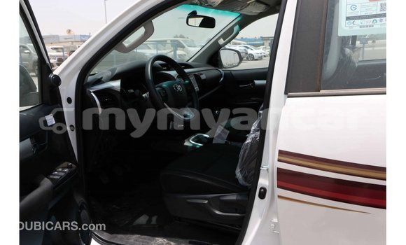 Buy Import Toyota Hilux White Car in Import - Dubai in Ayeyarwady Buy Import Toyota Hilux White Car in Import - Dubai in Ayeyarwady