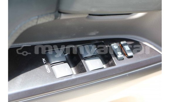 Buy Import Toyota Land Cruiser White Car in Import - Dubai in Ayeyarwady Buy Import Toyota Land Cruiser White Car in Import - Dubai in Ayeyarwady