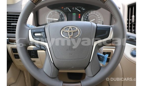 Buy Import Toyota Land Cruiser White Car in Import - Dubai in Ayeyarwady Buy Import Toyota Land Cruiser White Car in Import - Dubai in Ayeyarwady
