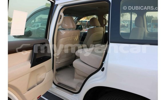 Buy Import Toyota Land Cruiser White Car in Import - Dubai in Ayeyarwady Buy Import Toyota Land Cruiser White Car in Import - Dubai in Ayeyarwady