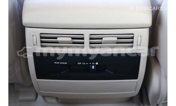 Buy Import Toyota Land Cruiser White Car in Import - Dubai in Ayeyarwady Buy Import Toyota Land Cruiser White Car in Import - Dubai in Ayeyarwady