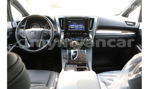 Buy Import Toyota Alphard White Car in Import - Dubai in Ayeyarwady Buy Import Toyota Alphard White Car in Import - Dubai in Ayeyarwady