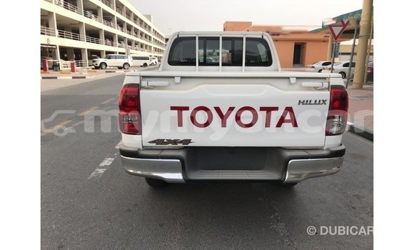 Buy Import Toyota Hilux White Car in Import - Dubai in Ayeyarwady Buy Import Toyota Hilux White Car in Import - Dubai in Ayeyarwady