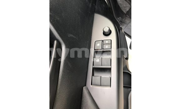 Buy Import Toyota Hilux White Car in Import - Dubai in Ayeyarwady Buy Import Toyota Hilux White Car in Import - Dubai in Ayeyarwady