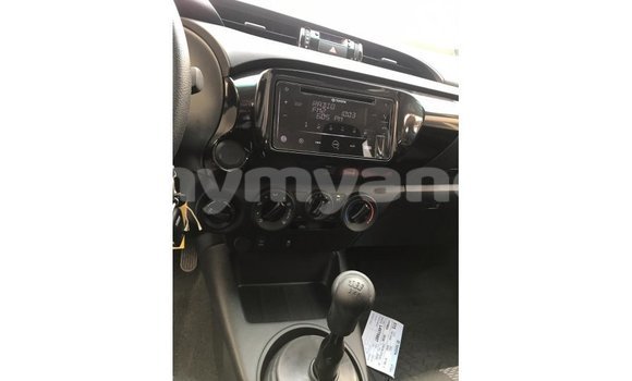 Buy Import Toyota Hilux White Car in Import - Dubai in Ayeyarwady Buy Import Toyota Hilux White Car in Import - Dubai in Ayeyarwady