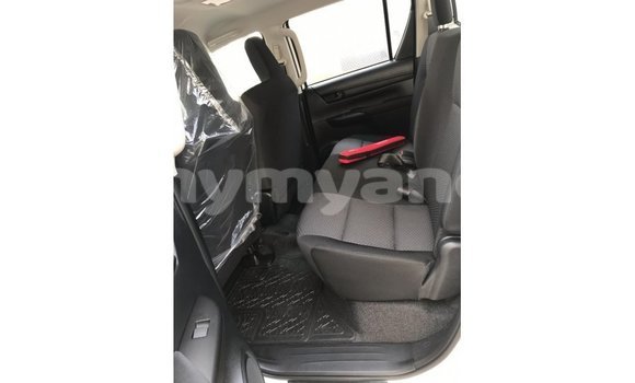 Buy Import Toyota Hilux White Car in Import - Dubai in Ayeyarwady Buy Import Toyota Hilux White Car in Import - Dubai in Ayeyarwady