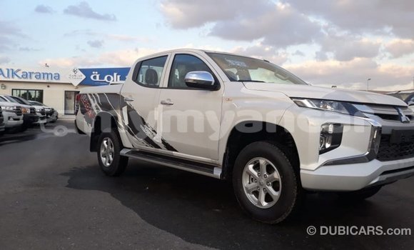 Buy Import Mitsubishi L200 White Car in Import - Dubai in Ayeyarwady Buy Import Mitsubishi L200 White Car in Import - Dubai in Ayeyarwady