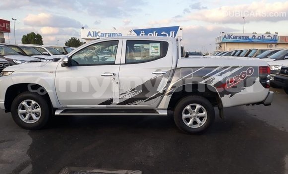 Buy Import Mitsubishi L200 White Car in Import - Dubai in Ayeyarwady Buy Import Mitsubishi L200 White Car in Import - Dubai in Ayeyarwady
