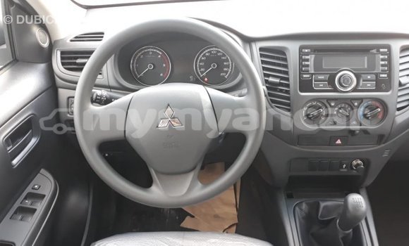 Acheter Import Voiture Mitsubishi L200 Blanc à Import - Dubai, #<Region:0x000000000c5121b8> Acheter Import Voiture Mitsubishi L200 Blanc à Import - Dubai, #<Region:0x000000000c5121b8>