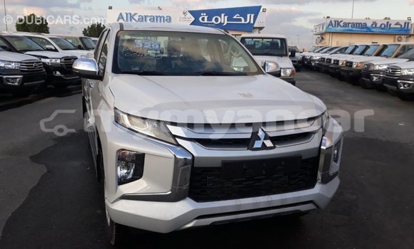 Acheter Import Voiture Mitsubishi L200 Blanc à Import - Dubai, #<Region:0x000000000c5121b8> Acheter Import Voiture Mitsubishi L200 Blanc à Import - Dubai, #<Region:0x000000000c5121b8>