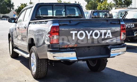 Buy Import Toyota Hilux Other Car in Import - Dubai in Ayeyarwady Buy Import Toyota Hilux Other Car in Import - Dubai in Ayeyarwady
