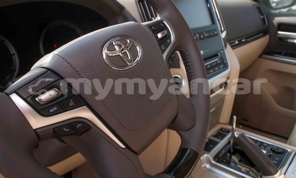 Buy Import Toyota Land Cruiser White Car in Import - Dubai in Ayeyarwady Buy Import Toyota Land Cruiser White Car in Import - Dubai in Ayeyarwady