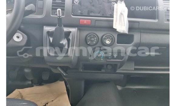 Buy Import Toyota Hiace White Car in Import - Dubai in Ayeyarwady Buy Import Toyota Hiace White Car in Import - Dubai in Ayeyarwady