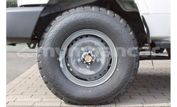 Acheter Import Voiture Toyota Land Cruiser Blanc à Import - Dubai, #<Region:0x000000000c5121b8> Acheter Import Voiture Toyota Land Cruiser Blanc à Import - Dubai, #<Region:0x000000000c5121b8>
