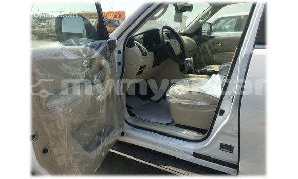 သွင်းကုန် Nissan Patrol White ကား Import - Dubai Ayeyarwady သွင်းကုန် Nissan Patrol White ကား Import - Dubai Ayeyarwady