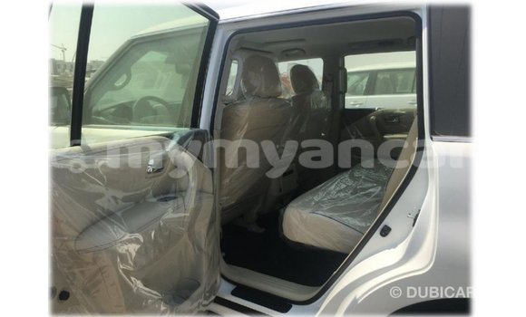 သွင်းကုန် Nissan Patrol White ကား Import - Dubai Ayeyarwady သွင်းကုန် Nissan Patrol White ကား Import - Dubai Ayeyarwady