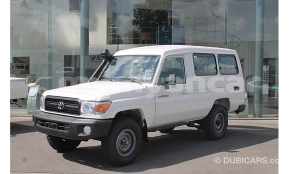 Buy Import Toyota Land Cruiser White Car in Import - Dubai in Ayeyarwady Buy Import Toyota Land Cruiser White Car in Import - Dubai in Ayeyarwady