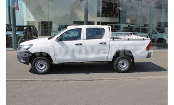 Buy Import Toyota Hilux White Car in Import - Dubai in Ayeyarwady Buy Import Toyota Hilux White Car in Import - Dubai in Ayeyarwady