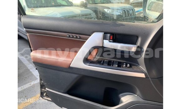 Buy Import Toyota Land Cruiser Black Car in Import - Dubai in Ayeyarwady Buy Import Toyota Land Cruiser Black Car in Import - Dubai in Ayeyarwady