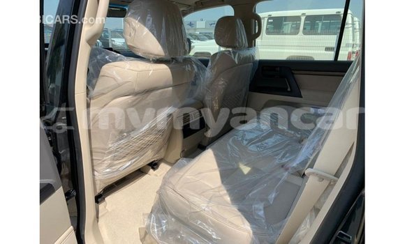 Buy Import Toyota Land Cruiser Black Car in Import - Dubai in Ayeyarwady Buy Import Toyota Land Cruiser Black Car in Import - Dubai in Ayeyarwady