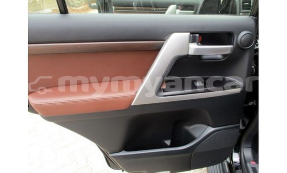 Buy Import Toyota Land Cruiser Black Car in Import - Dubai in Ayeyarwady Buy Import Toyota Land Cruiser Black Car in Import - Dubai in Ayeyarwady