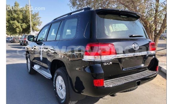Buy Import Toyota Land Cruiser Black Car in Import - Dubai in Ayeyarwady Buy Import Toyota Land Cruiser Black Car in Import - Dubai in Ayeyarwady