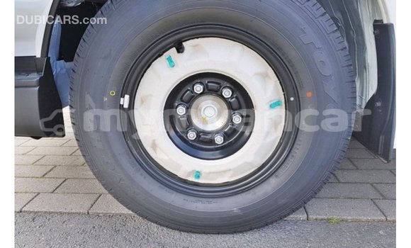 Buy Import Toyota Hiace White Car in Import - Dubai in Ayeyarwady Buy Import Toyota Hiace White Car in Import - Dubai in Ayeyarwady