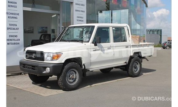 Buy Import Toyota Land Cruiser White Car in Import - Dubai in Ayeyarwady Buy Import Toyota Land Cruiser White Car in Import - Dubai in Ayeyarwady