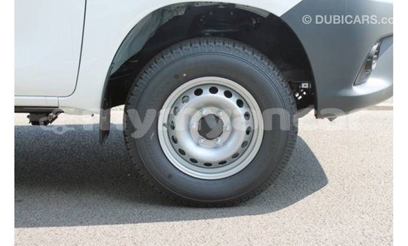Buy Import Toyota Hilux White Car in Import - Dubai in Ayeyarwady Buy Import Toyota Hilux White Car in Import - Dubai in Ayeyarwady